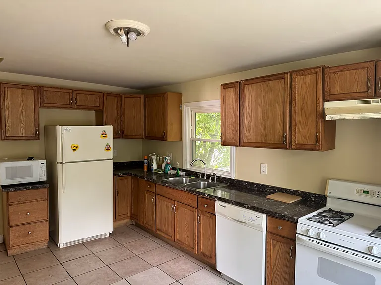 3410 Glen Ave — Photo 9
