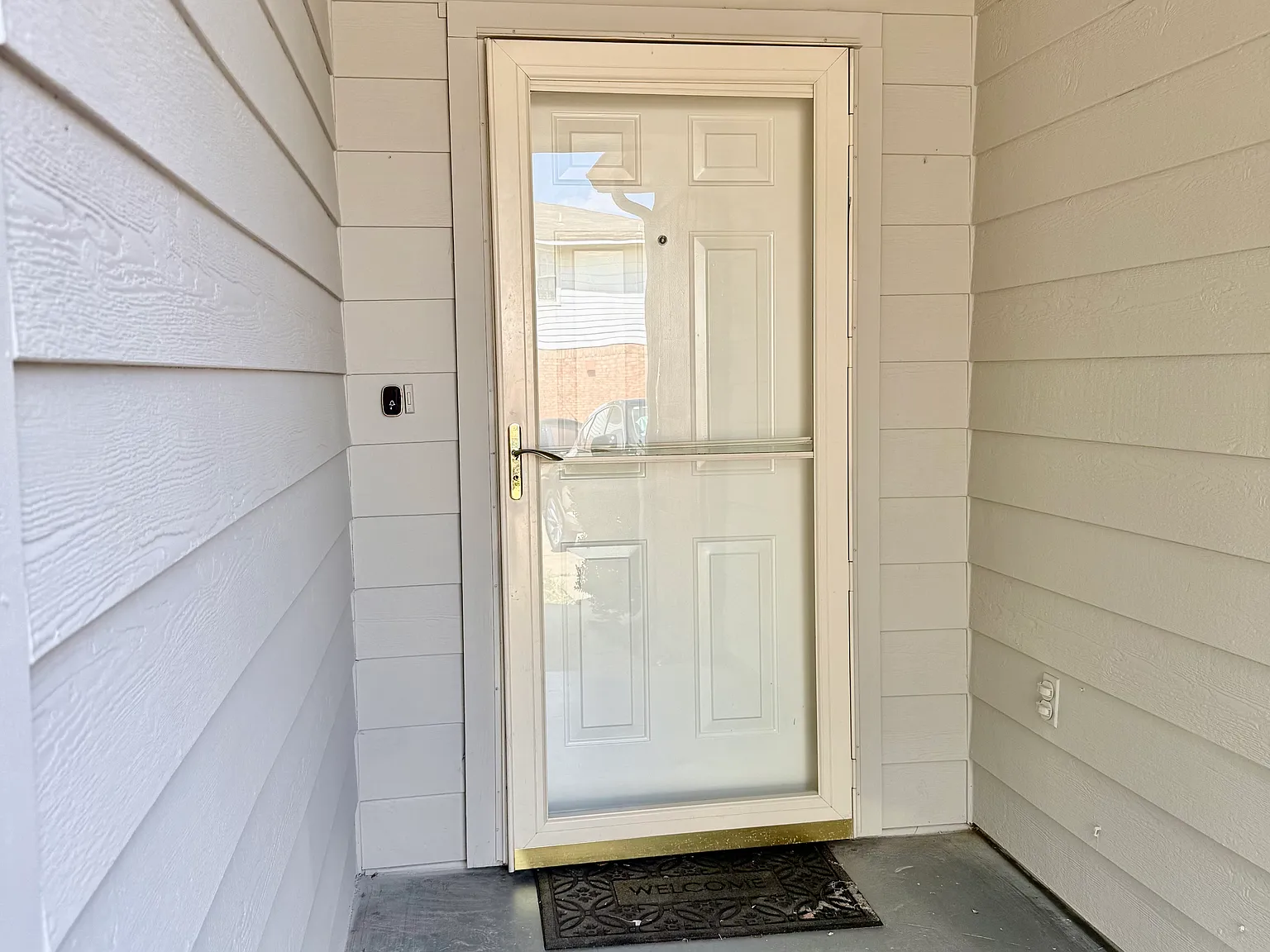 3217 Stonewall Ln — Photo 2