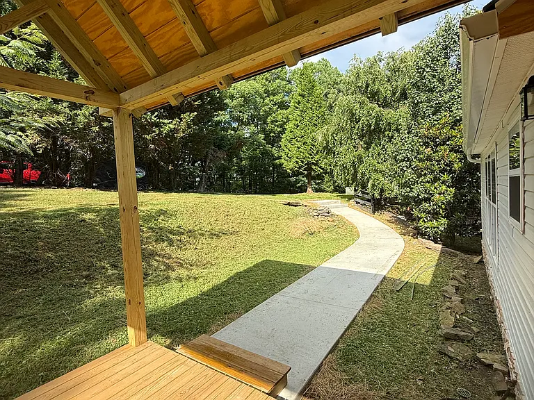 1512 Upper Sassafras Pkwy — Photo 4