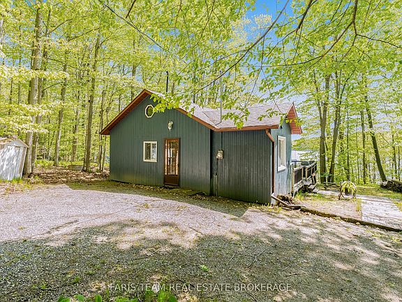 3rd image of 112 Farlain Lake Rd E
