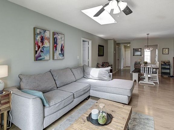 5th image of 131 Heritage Village Ln