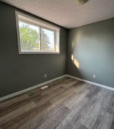 5th image of 9506 107th Ave #1A