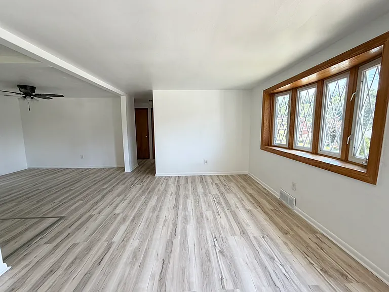 173 Connie Dr — Photo 4
