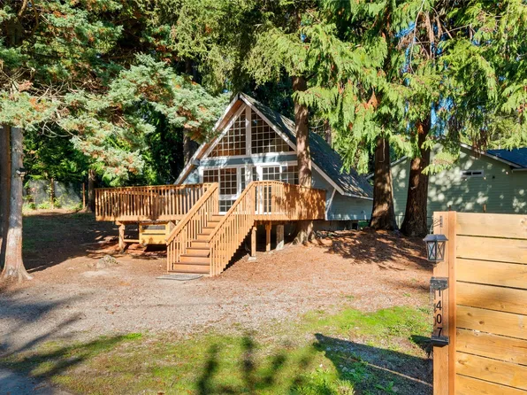 1407 Shuksan Drive, Camano Island, WA 98282