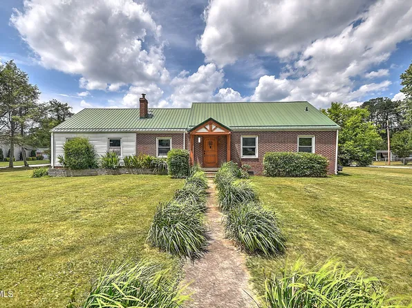 1121 Broad St, Elizabethton, TN 37643