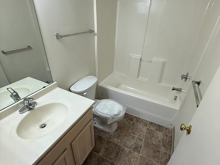 Rosewood Riverside — Photo 21
