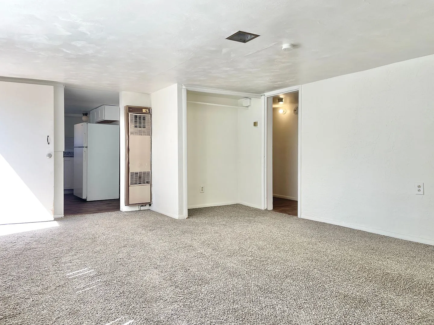 305 N. 100 W. — Photo 4