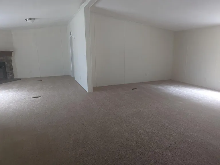 2304 Bell Ave — Photo 12