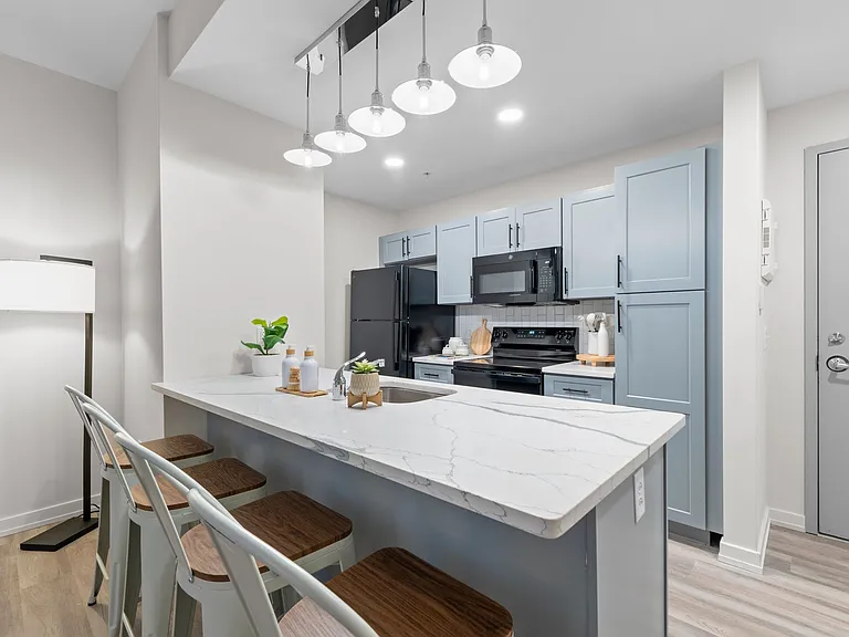 Altamont Apartments Limited-Time Special! First Month FREE with Approved Application! — Photo 23