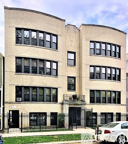 1st image of 2238 N Sawyer Ave #40-G
