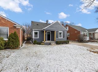 21625 Trombly St, Saint Clair Shores, MI