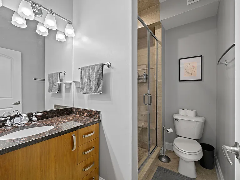 1949 W Leland Ave #1 — Photo 8