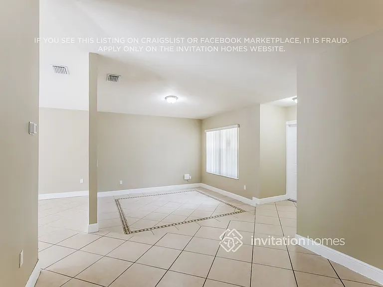 1192 NW 134th Pl — Photo 4