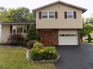 400 Shaver Ave, North Syracuse, NY 13212
