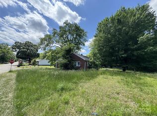 31 Conrad St, Lexington, NC 27295