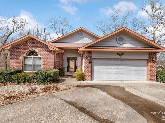 3rd image of 5 Cambria Dr