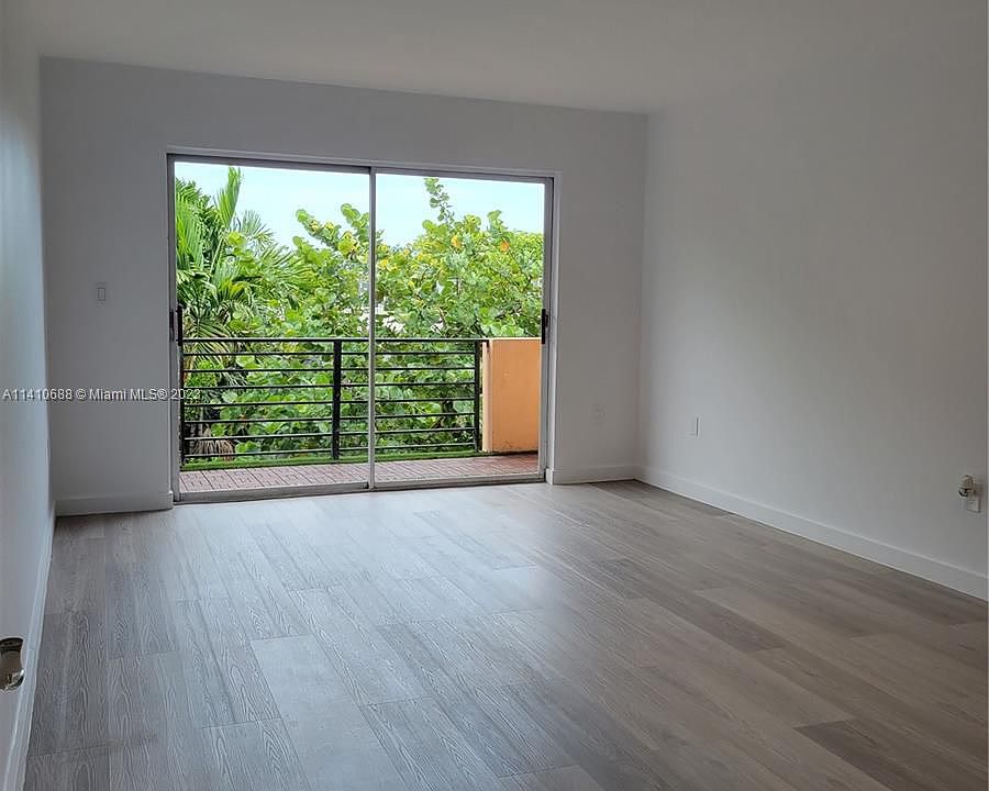 1st image of 365 NE 125th St APT 307