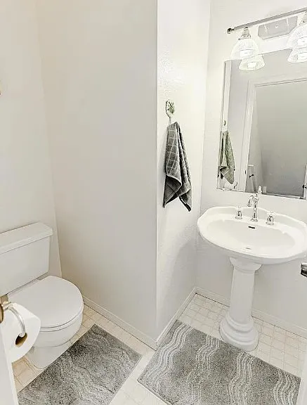 211 Dahlia Ave — Photo 7