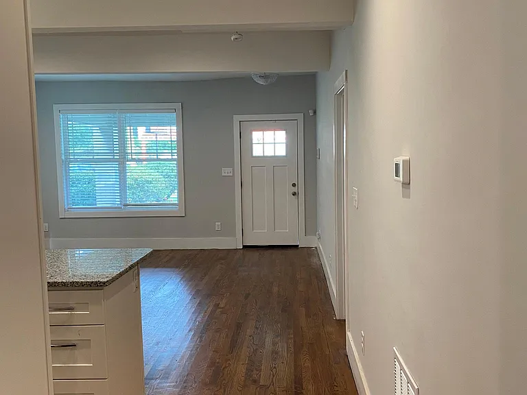 694 Cascade Ave SW #A — Photo 18