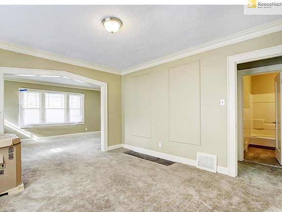 5th image of 4937 Bellefontaine Ave