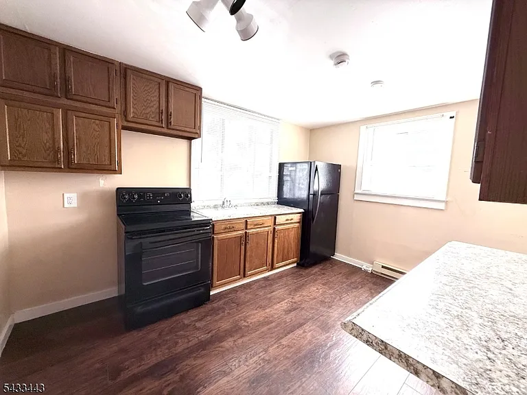 100 Main St #1 — Photo 21
