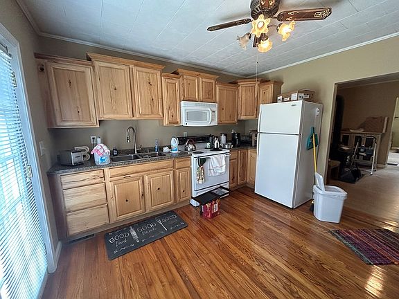2nd image of 131 Lansworth Dr