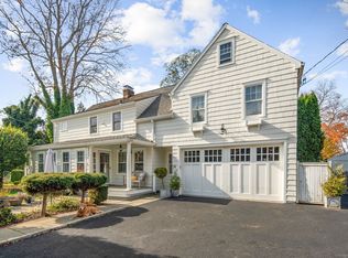 34 Crest Rd, Norwalk, CT 06853