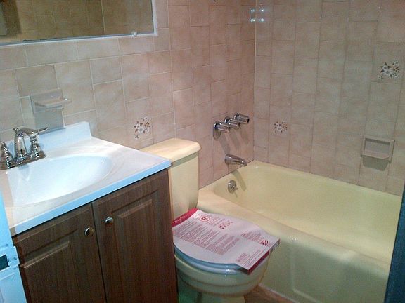2nd image of 103 W 75th St APT 4