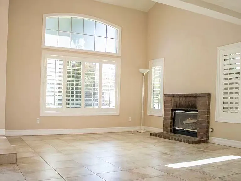 7049 Marino Pl — Photo 3