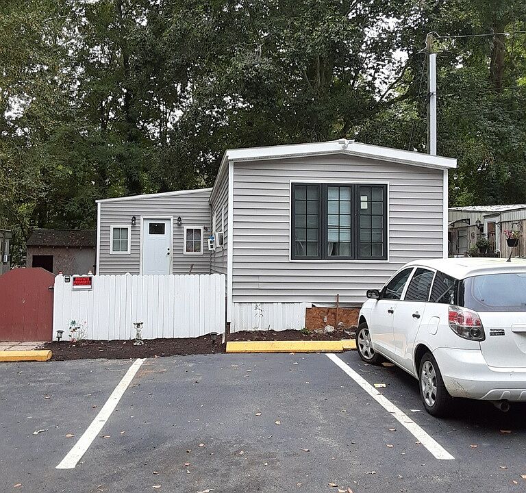 1st image of 125 Burgess St Lot 42