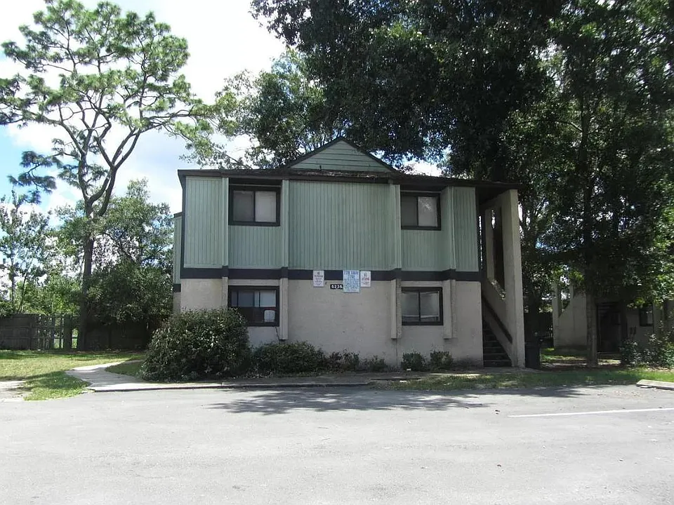 5235 Westchase Ct #2