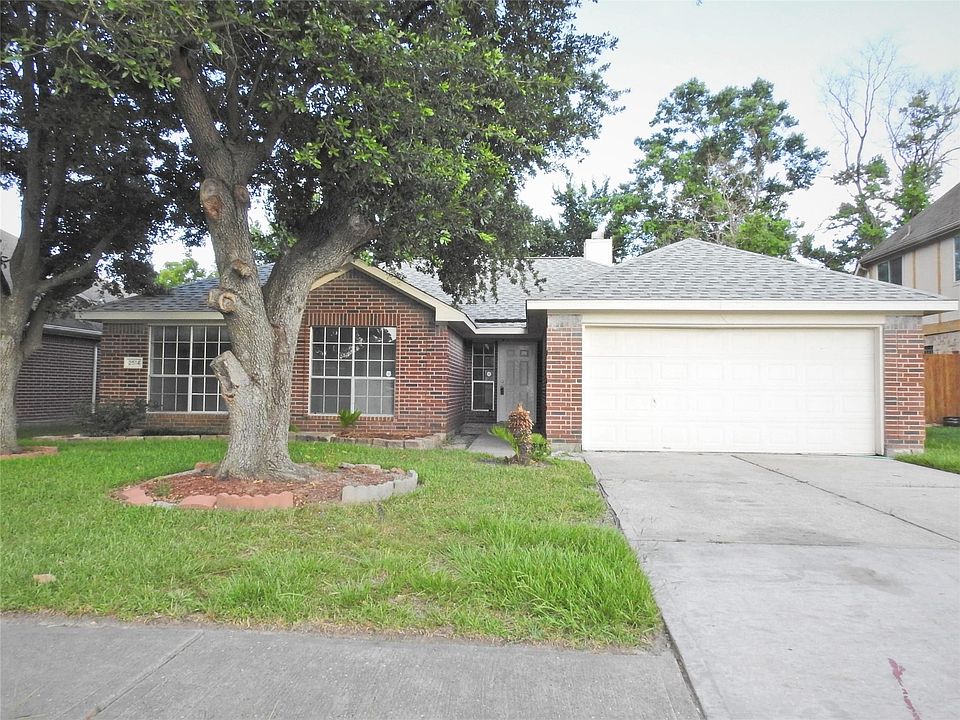 1st image of 2514 Grand Canyon Dr