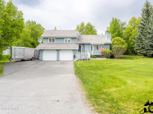 2100 N Palomino Ln, Palmer, AK 99645
