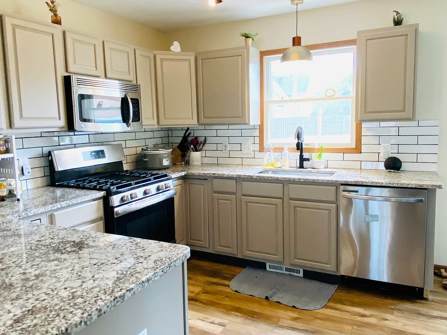 1040 Columbus Ave — Photo 3