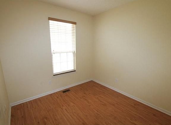 4th image of 1018 Lincoln Park West Dr