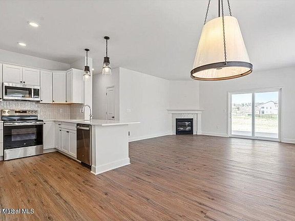 7th image of this home
