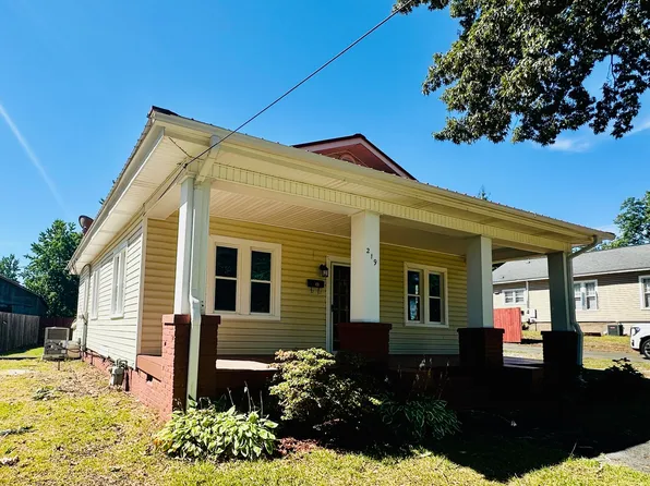 219 Barnette Ave, Roxboro, NC 27573