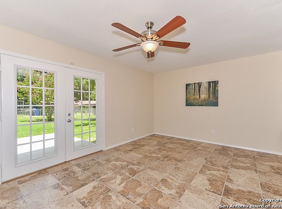 5th image of 1819 Viewridge Dr