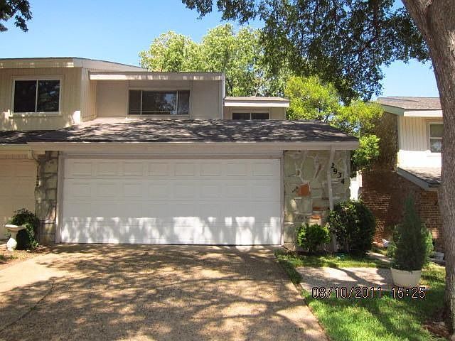 1st image of 2934 Shady Lake Cir