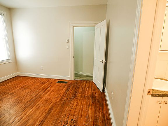 3rd image of 20 Montebello Pl #L2r6