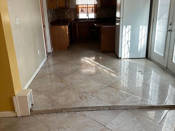 2nd image of 14 Hygeia Pl Floor 1