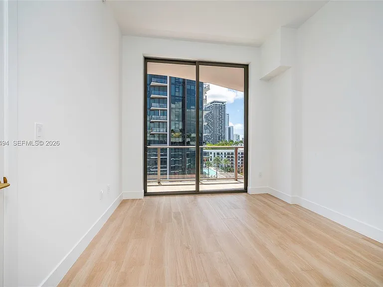 90 NE 32nd St #1106 — Photo 18