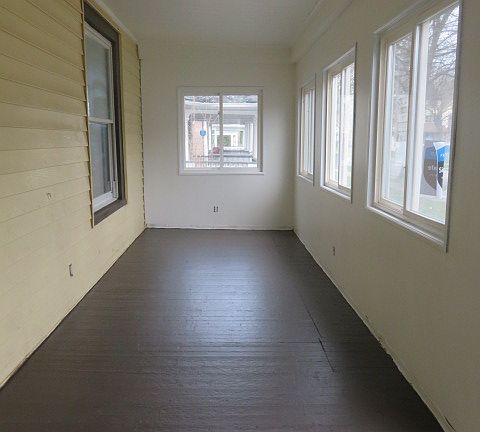 2nd image of 111 Warwick Ave
