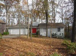 5235 Greenpoint Dr, Stone Mountain, GA 30088