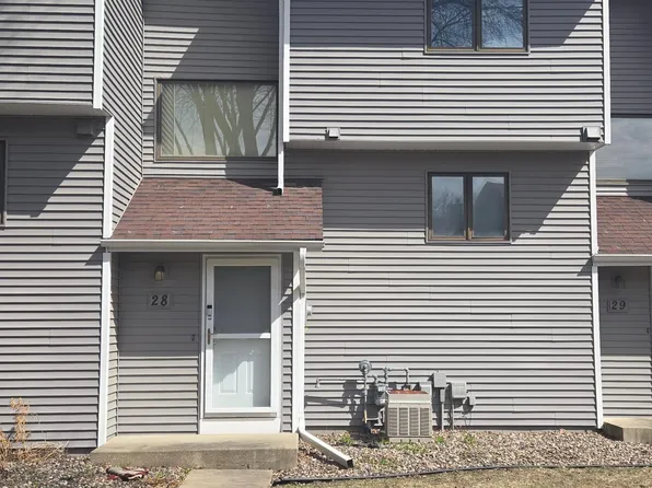 28 Elton Ridge Ct NW, Rochester, MN 55901