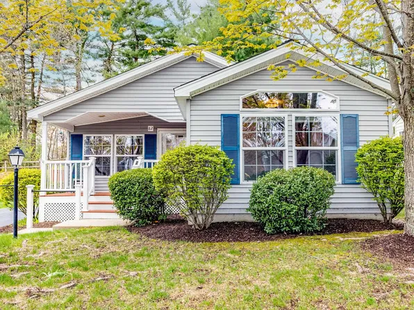 82 Victorian Way, Manchester, NH 03104