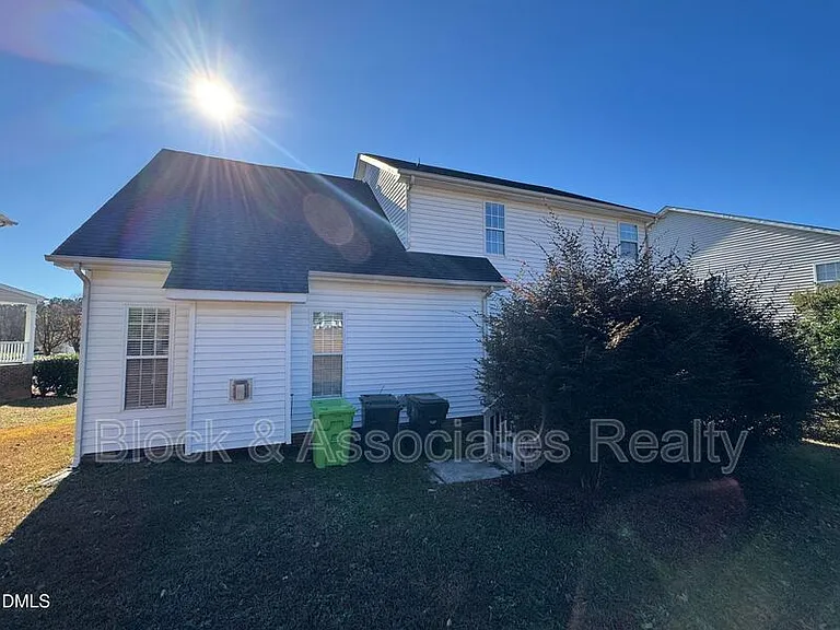 3228 Forest Mill Cir — Photo 17