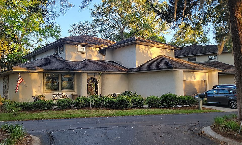 1st image of 12 Balmoral Dr