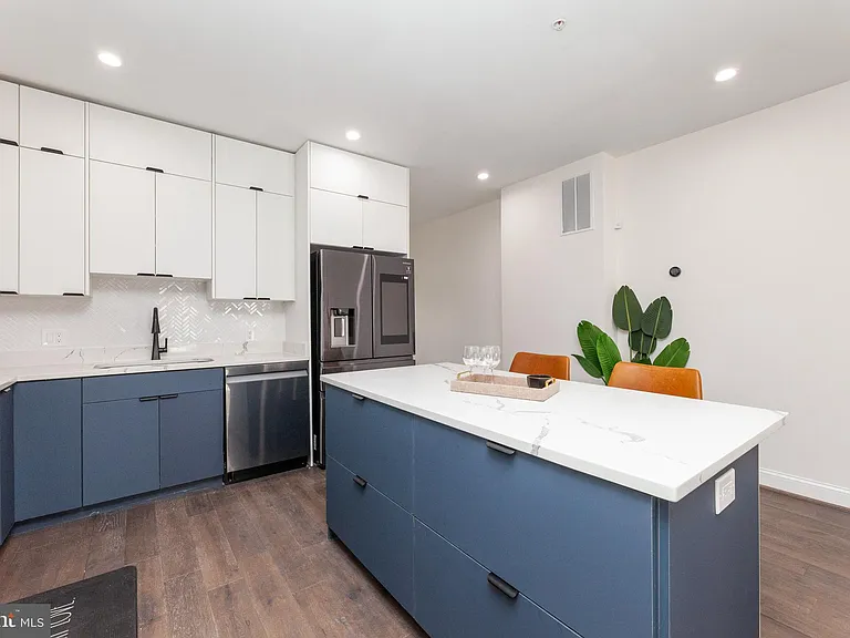734 Kenyon St NW #2 — Photo 9