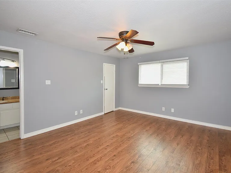 10811 Richmond Ave #76 — Photo 17